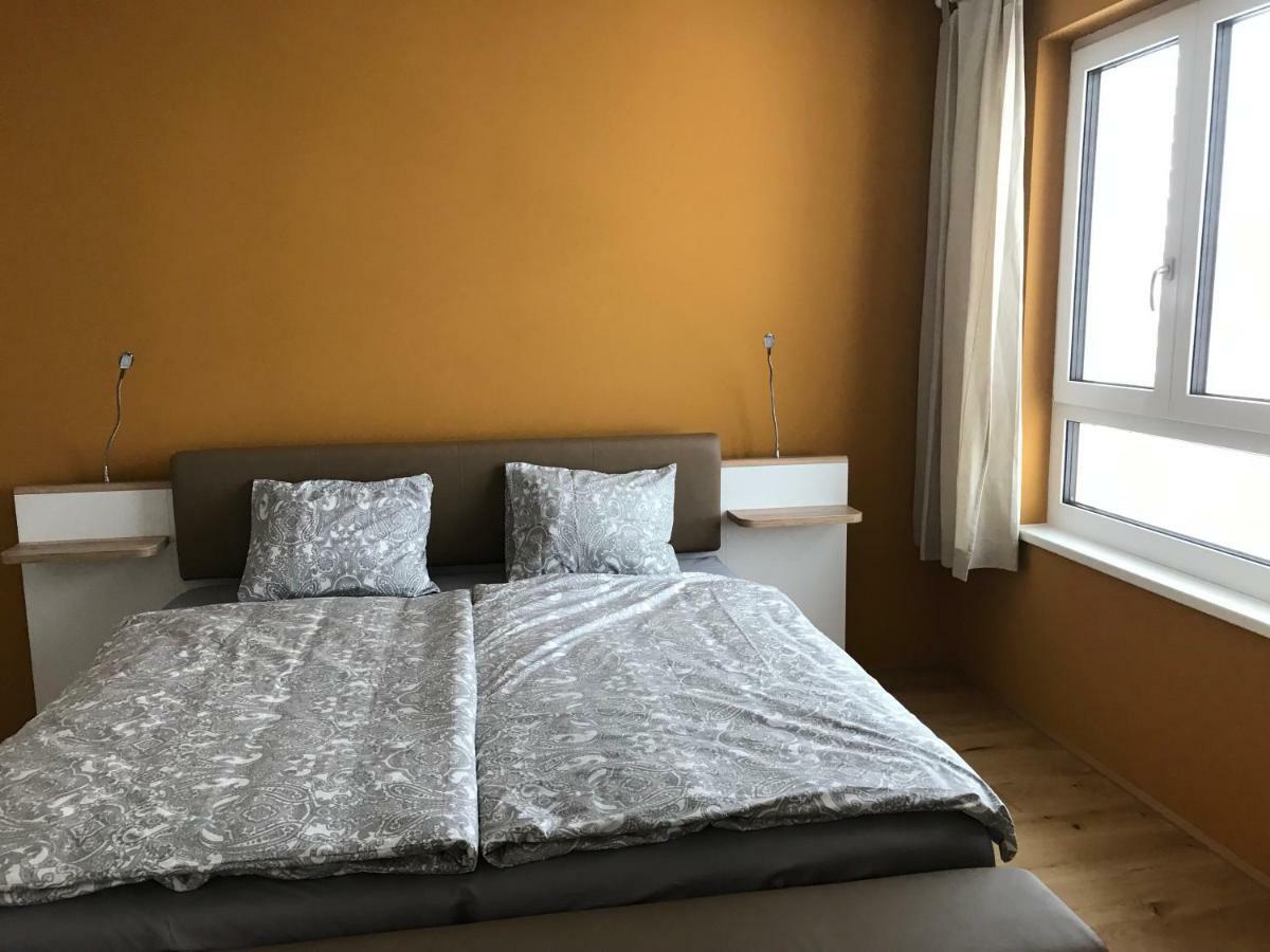 Апартаменты Spacious, Modern 1-Bdrm Apt Near Vic & Austria Ctr Вена Экстерьер фото